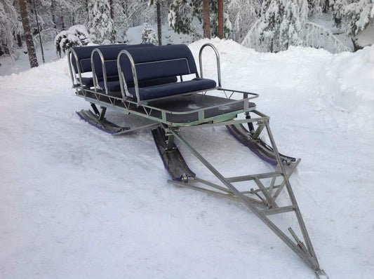 STOR KÄLKE MED BÄNK
